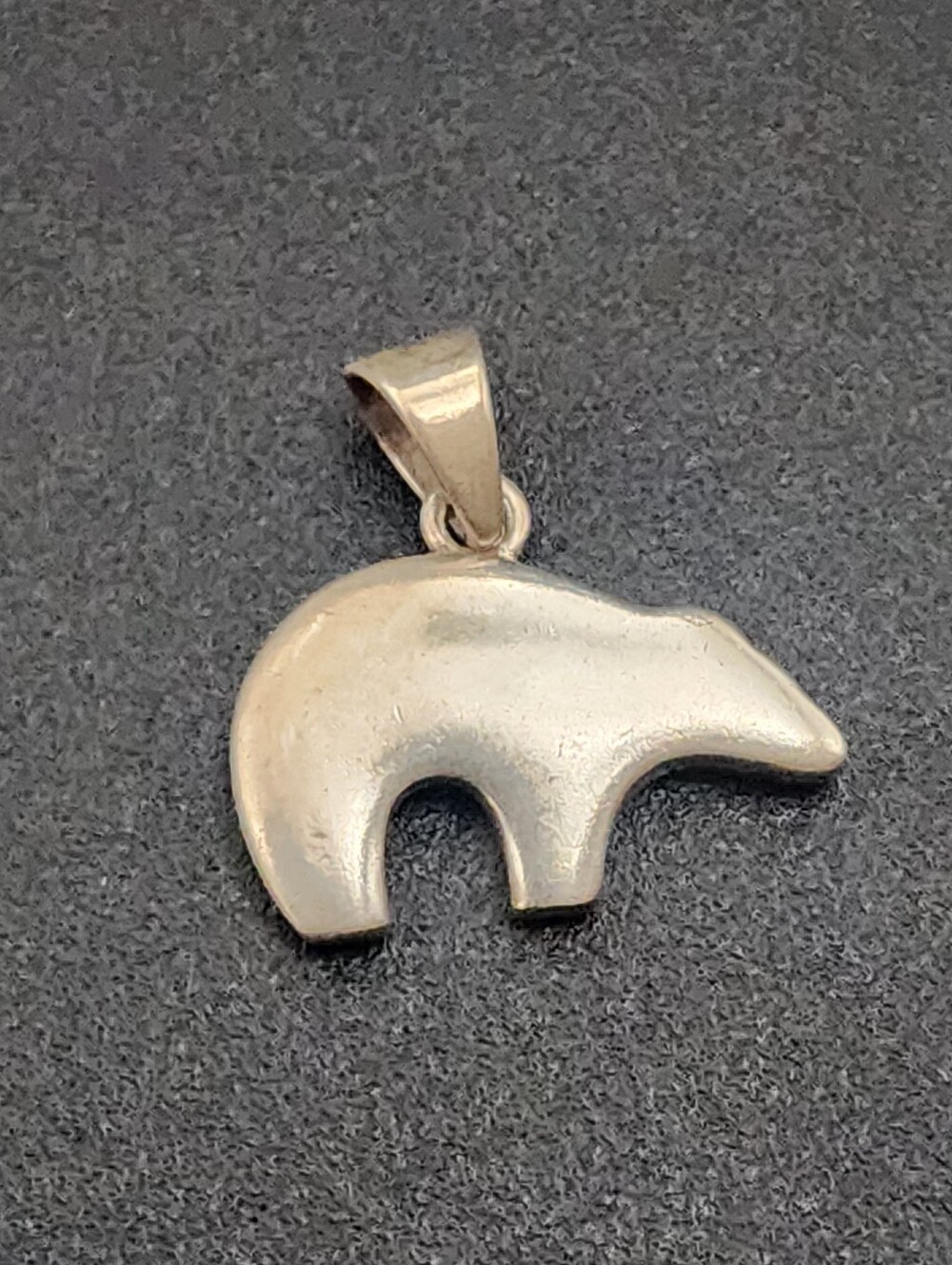 Vintage Native American Navajo Spirit Bear Sterling silver 925 Pendant